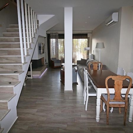 Sweet Home In Aigio Extérieur photo