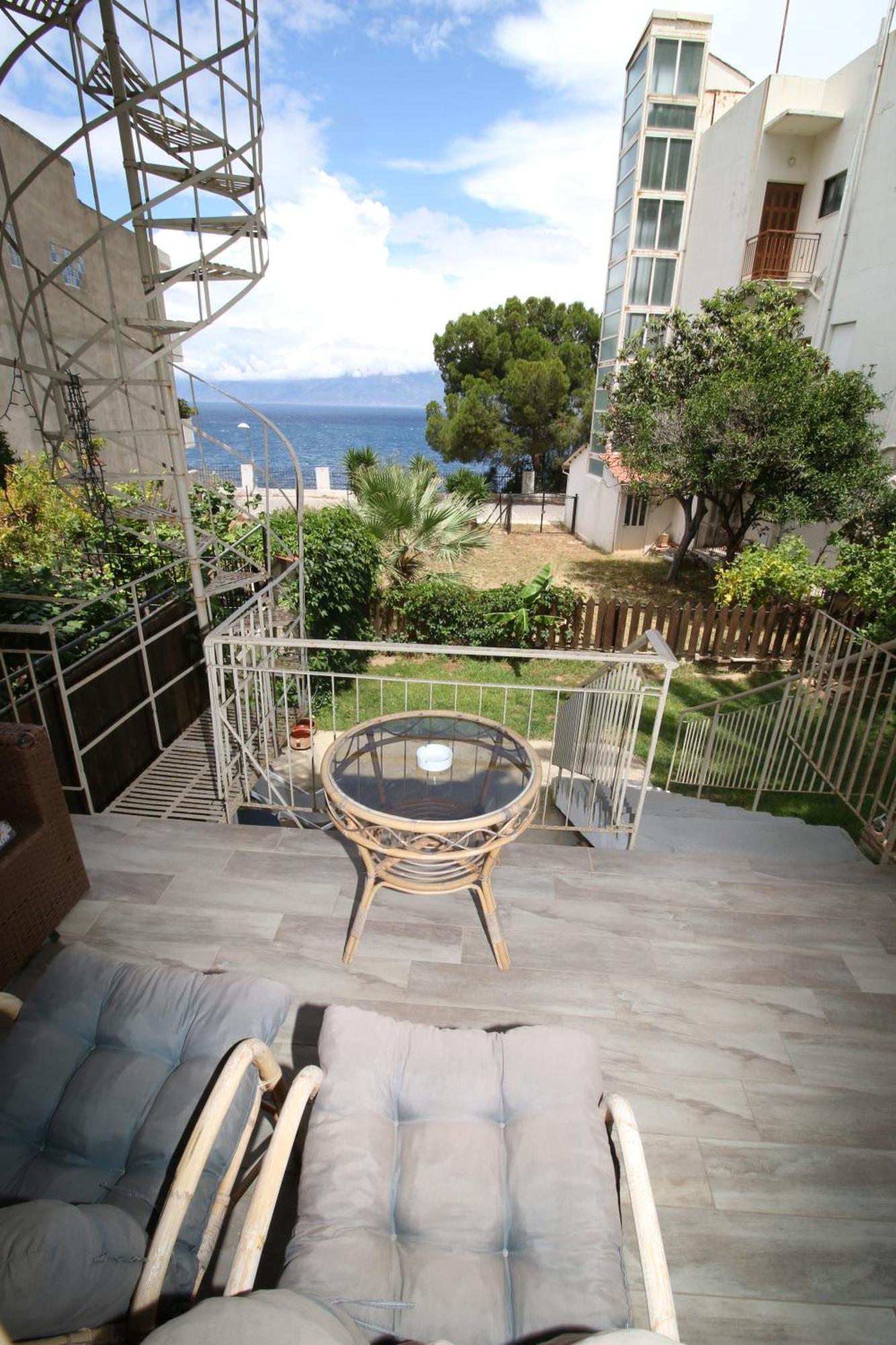 Sweet Home In Aigio Extérieur photo